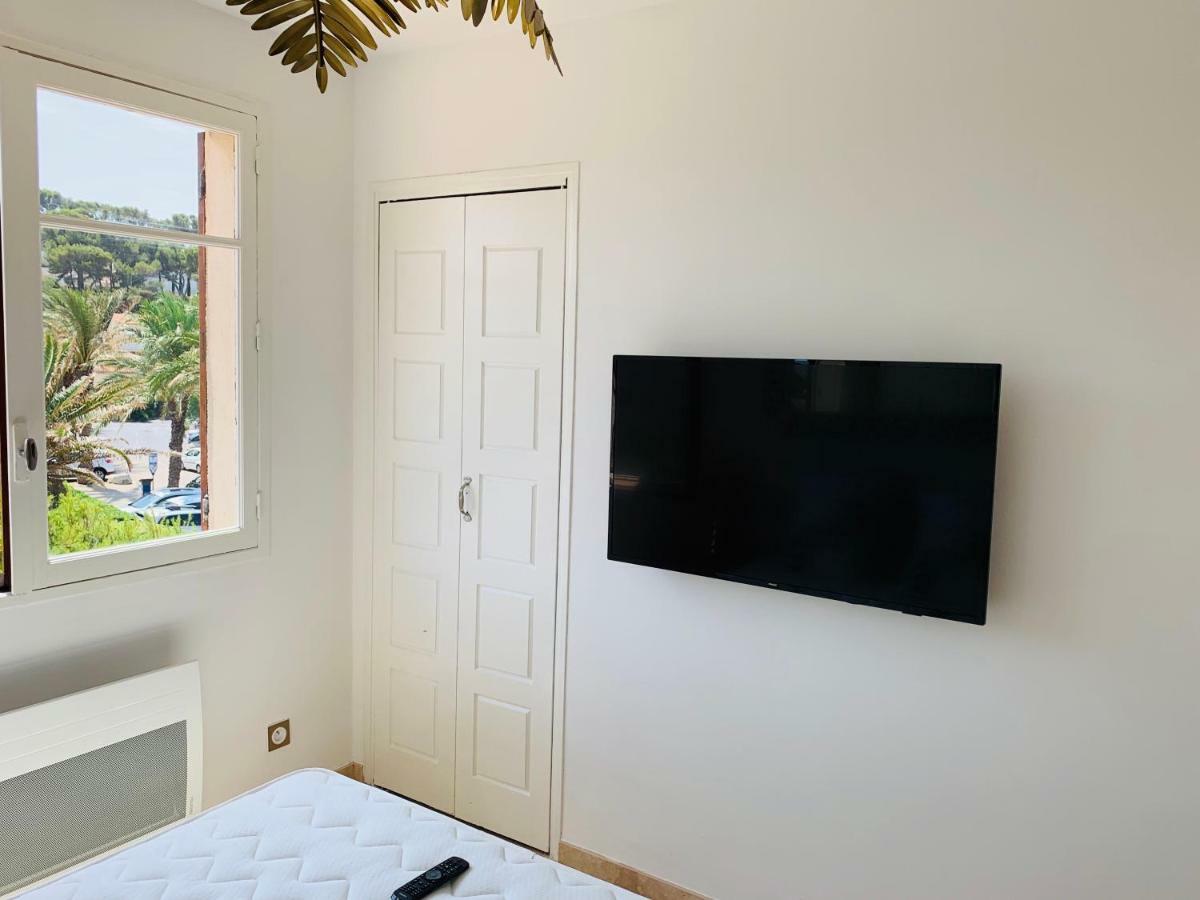Holiday home Maison En Front De Sur La De Portissol Sanary-sur-Mer